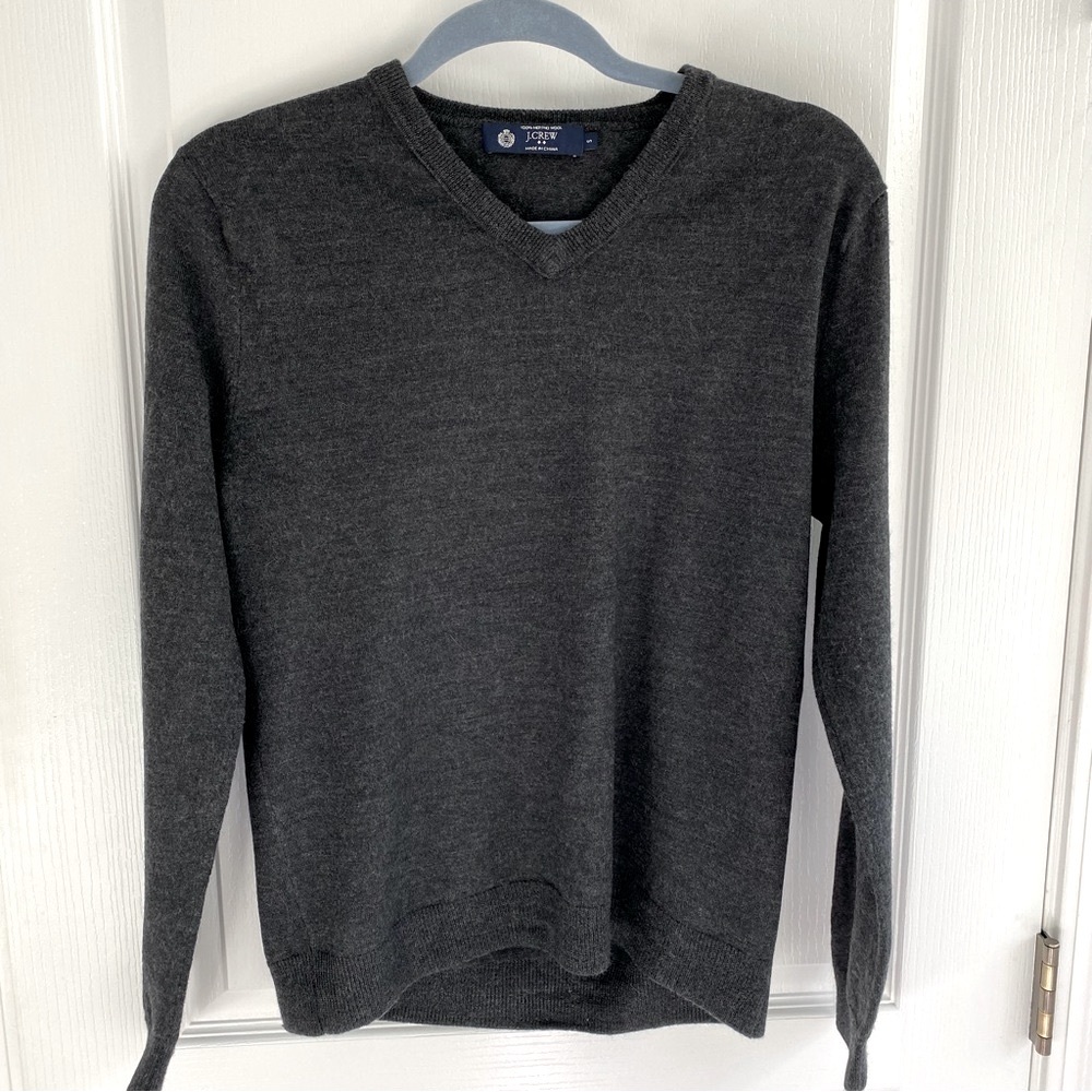 J Crew 100% Merino Wool, Charcoal GRAY, V-Neck Men’s Sweater, Size S